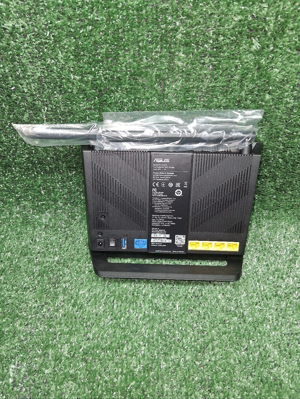 Asus Ac1900 Rtac67p 802.11ac Smart Router - Picture 3 of 6
